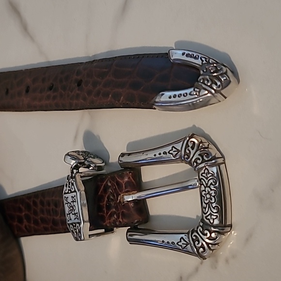 Brighton Brown Italian Leather Croc Embossed Silver Hardware ML/32 Charm Belt - Picture 9 of 11